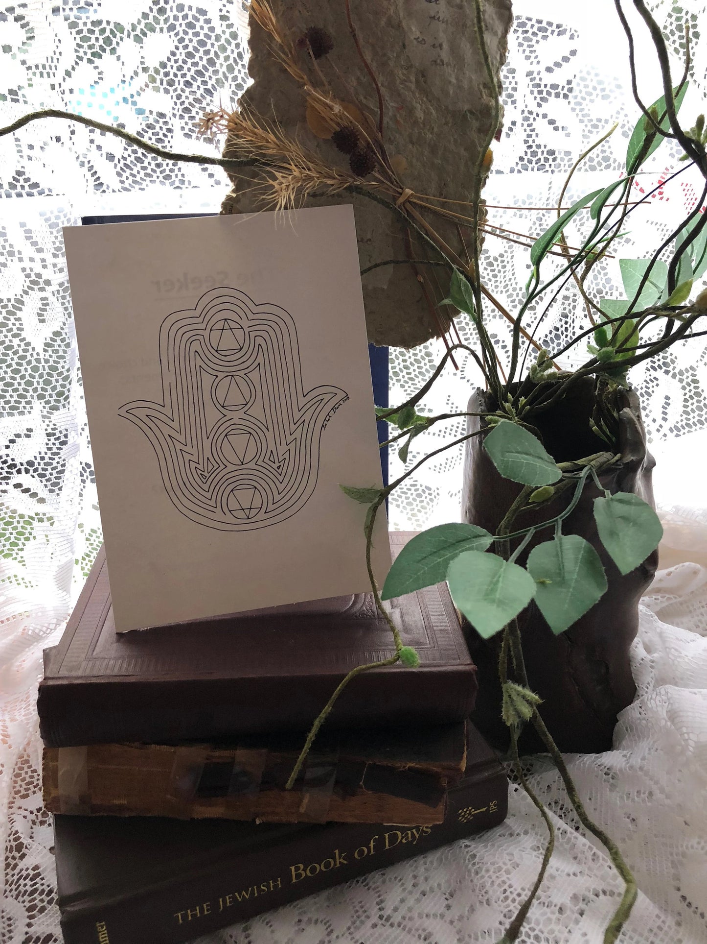 Hamsas for the Divine Feminine: Altar Coloring Cards
